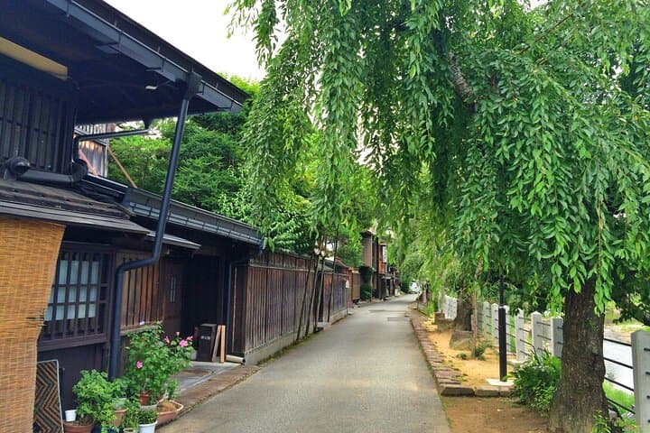 Shirakawago & Takayama Bus Tour from Nagoya w/Optional Lunch — photo 12