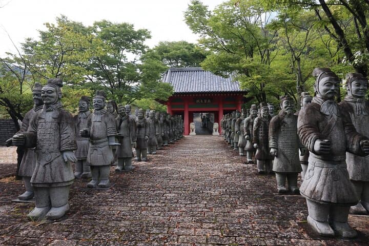 Himeji: Explore Taiyo Park’s Hidden Castle & World Landmarks — photo 3