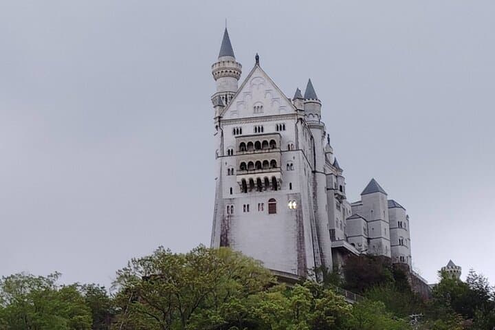 Himeji: Explore Taiyo Park’s Hidden Castle & World Landmarks — photo 14