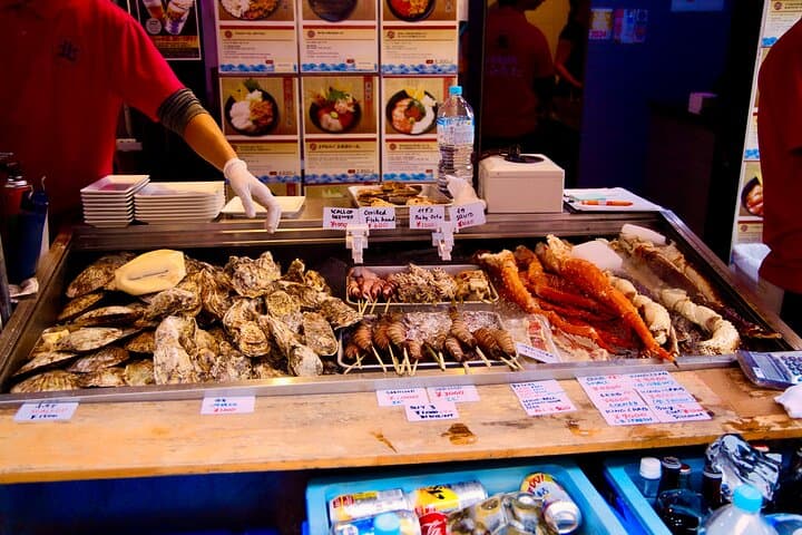 Fish Market & Tokyo Skyline Private Walking Tour — photo 3