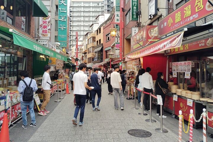 Kobe: 1.5-Hour Local Street Food Guided Tour - Nankinmachi — photo 17