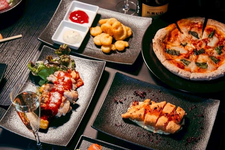 Osaka Umeda: PICCADILLY DINNER SHOW&NIGHTCLUB with Tasting — photo 10