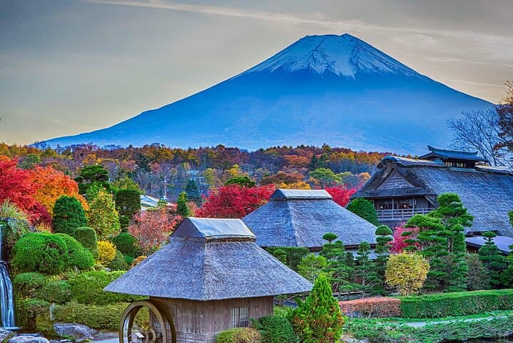 Mount Fuji Tour, Ladder Town, Oshino Hakkai and Lawson store — photo 7