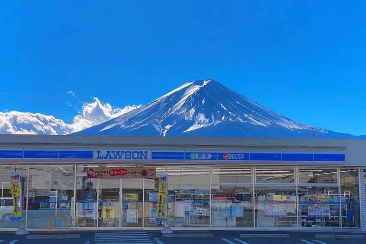 Mount Fuji Tour, Ladder Town, Oshino Hakkai and Lawson store — photo 12