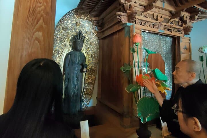 Buddhism Meditation, Statues Viewing Lunch Box Making at temple — photo 7