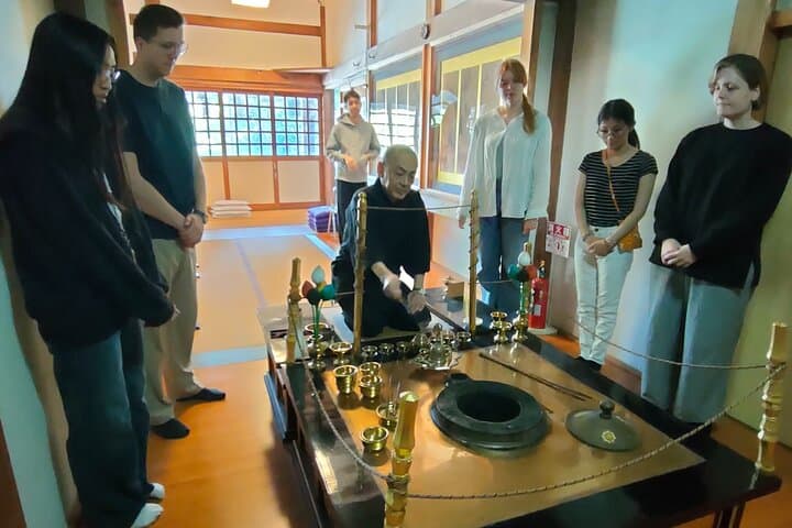 Buddhism Meditation, Statues Viewing Lunch Box Making at temple — photo 9