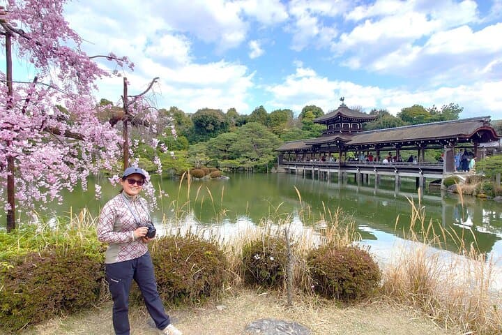 Kyoto: Higashiyama Slow Cycling Tour along the quiet waterfront — photo 9