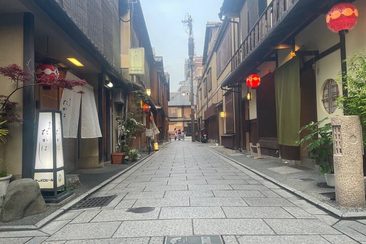 Kyoto Night Food & Izakaya Hopping Tour in Pontocho — photo 13