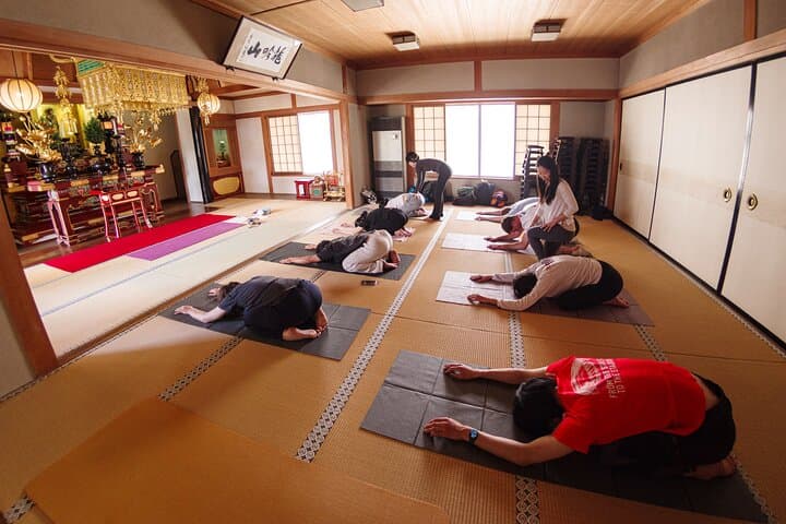 Sacred Temple Yoga Experience in Japan — photo 7
