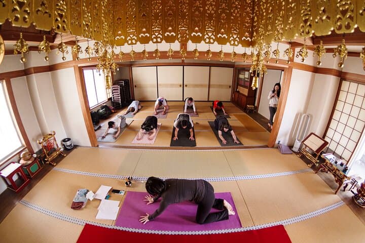 Sacred Temple Yoga Experience in Japan — photo 9