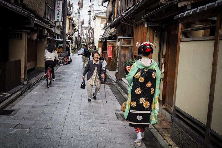 Discover Kyoto by Bike: Authentic Half Day Tour — photo 11