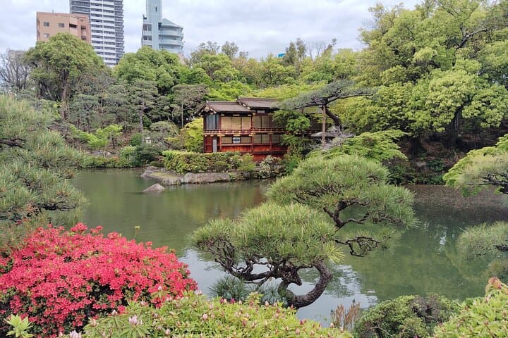 Kobe: Sorakuen Garden Guided Walking Tour 1h — photo 2