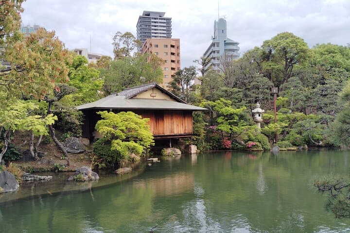 Kobe: Sorakuen Garden Guided Walking Tour 1h — photo 17