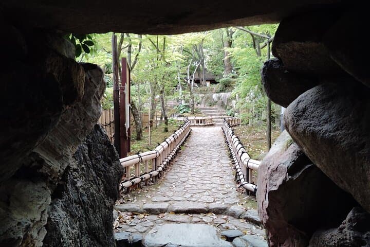 Kobe: Sorakuen Garden Guided Walking Tour 1h — photo 3
