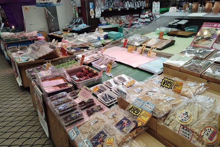 Kobe Local Market Uonotana Guided Food Tour with Tastings — photo 4