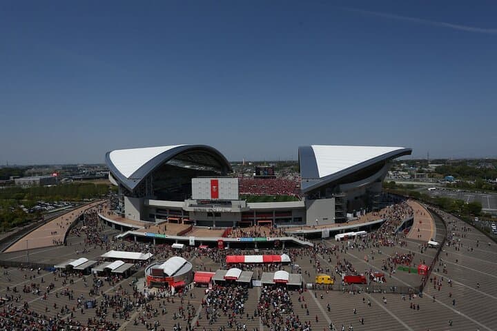 Urawa Reds Football Game at Saitama Stadium 2002 — photo 5