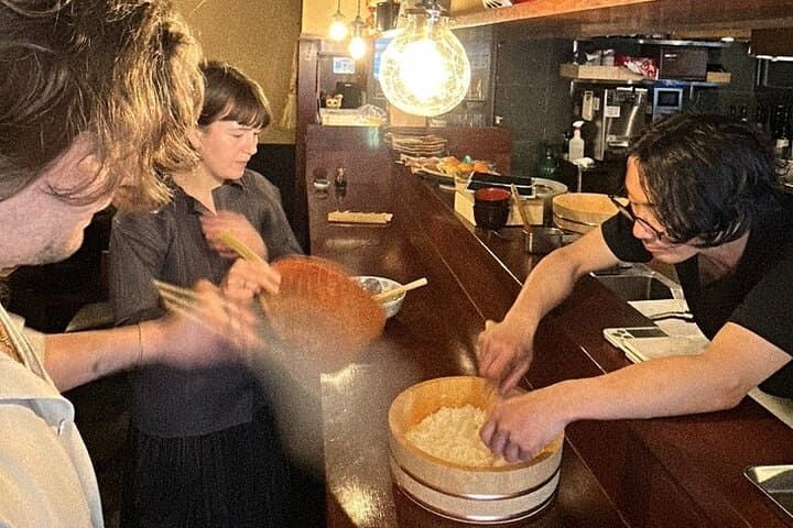 Tokyo Tsukiji Fish Market Tour & Sushi Cooking Class — photo 5