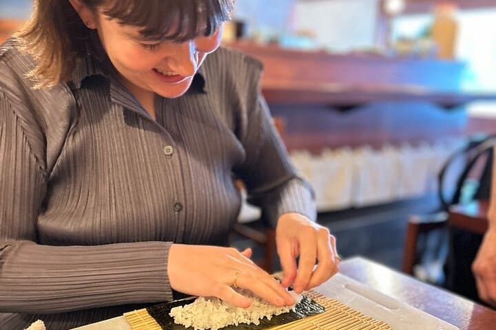 Tokyo Tsukiji Fish Market Tour & Sushi Cooking Class — photo 6