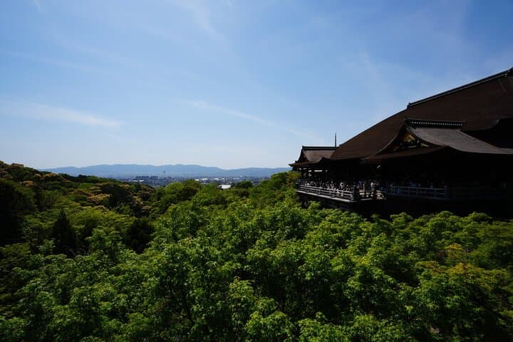 Kyoto Early Morning E Biking Tour Fushimi Inari Kiyomizu Temple — photo 6