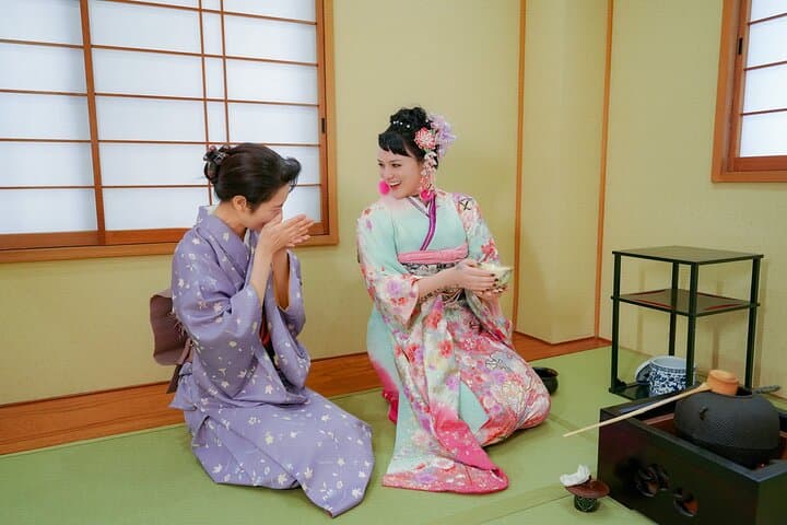 Japanese Matcha Tea Ceremony and Kimono Experience in Hanayaka