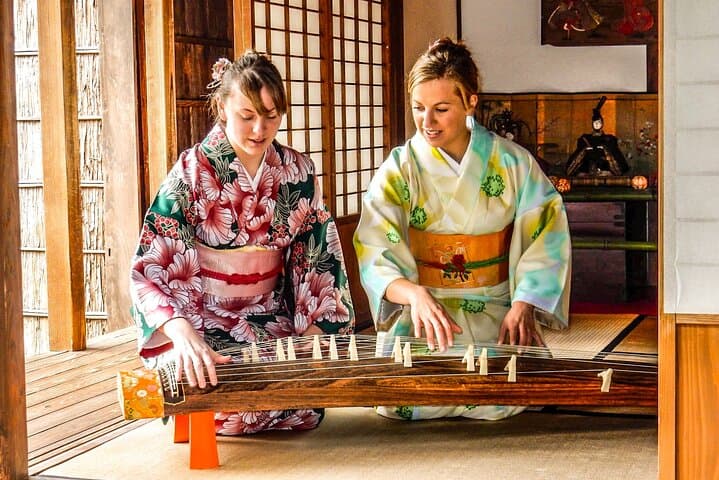 Kimono Walk and Tea ceremooy and sake in Historic Kitsuki Castle — photo 7