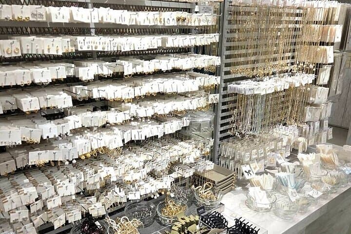 Tokyo Pop Culture Deep Dive: 100 Yen Shop & Gachapon Exploration — photo 6