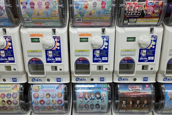 Tokyo Pop Culture Deep Dive: 100 Yen Shop & Gachapon Exploration — photo 8
