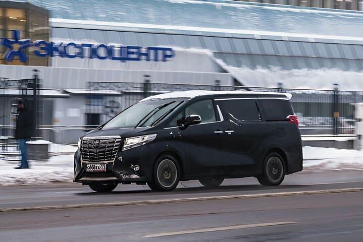 Tokyo To Osaka or Kyoto Private Luxury Car Transfer — photo 4