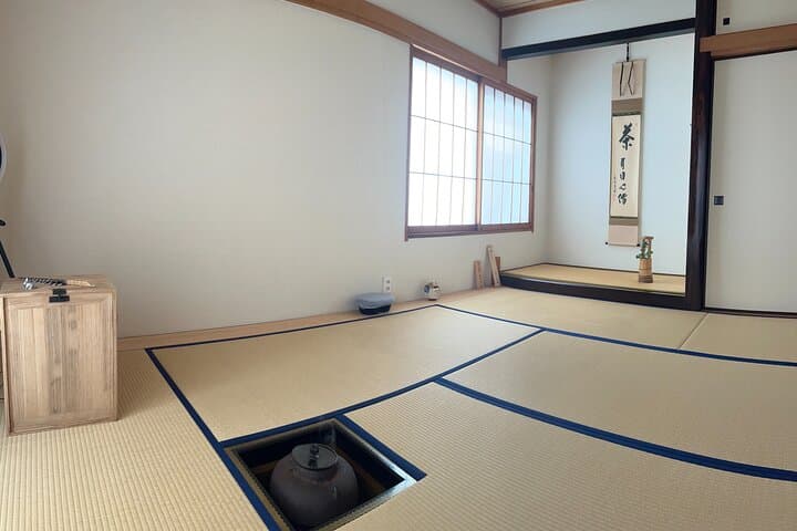Authentic Japanese Tea Ceremony in an Intimate Setting — photo 2