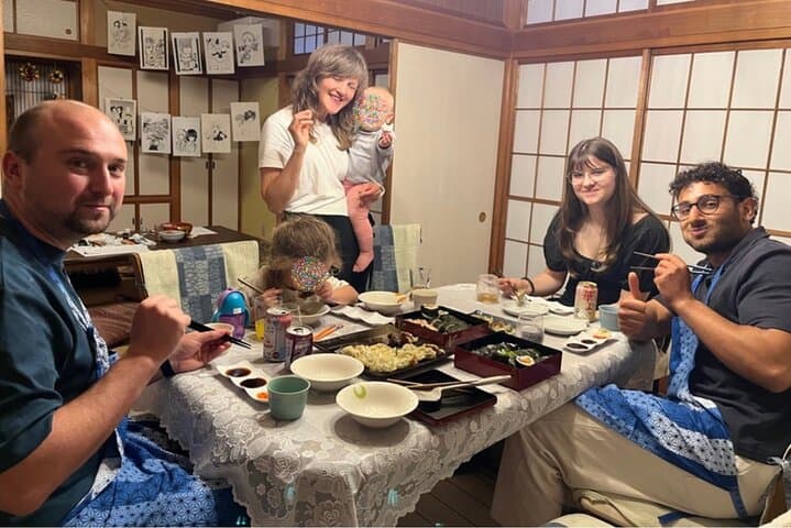 Yokohama: Sushi & Gyoza Cooking with Matcha & GreenTea Experience — photo 17