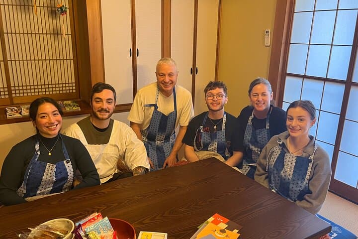 Yokohama: Sushi & Gyoza Cooking with Matcha & GreenTea Experience — photo 16