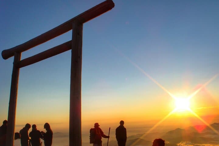 2-Day Mt. Fuji Summit Climb & 8th Station Stay with English Guide — photo 3