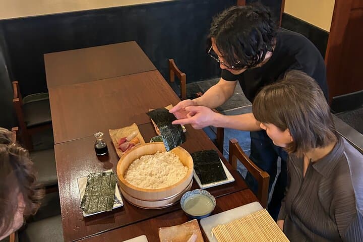 Tokyo Tsukiji Fish Market Tour & Sushi Cooking Class — photo 9