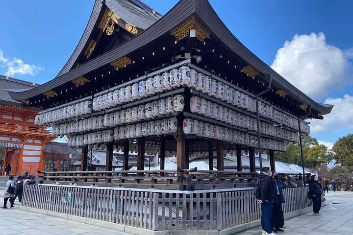 Kyoto Private Car Tour from Osaka to Gion and Fushimi — photo 6