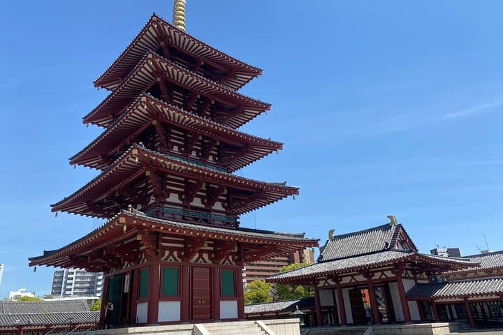 Osaka's Anime Culture and History Walking Tour with a local guide — photo 19