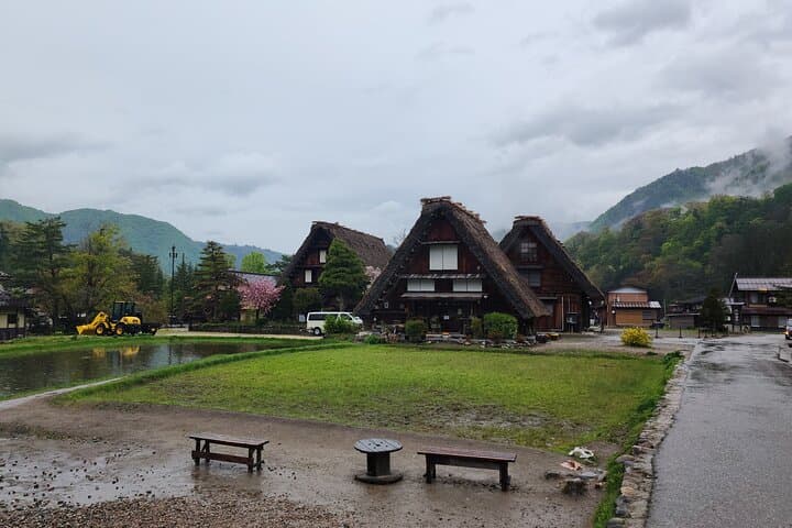 ENGLISH SPEAKING GUIDE - Private Half-Day Tour to Shirakawago — photo 3