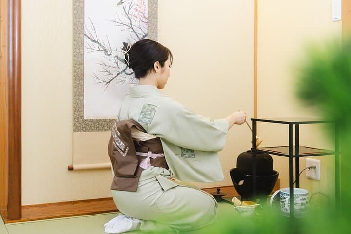 Tokyo Matcha Tea Ceremony Experience in Hanayaka — photo 8