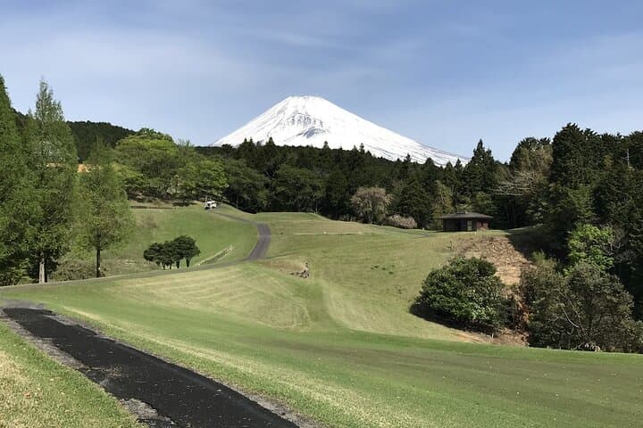 Mt Fuji Private Golf Trip with English guide from Tokyo. — photo 2