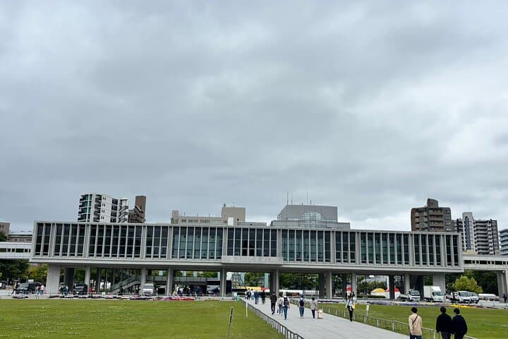 Hiroshima History and Evening Walk — photo 5