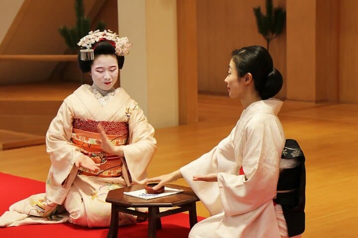 Maiko Dance and Tea Ceremony on a Noh Stage in Kyoto — photo 7