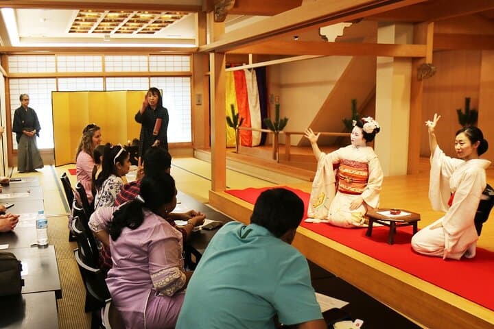 Maiko Dance and Tea Ceremony on a Noh Stage in Kyoto — photo 8