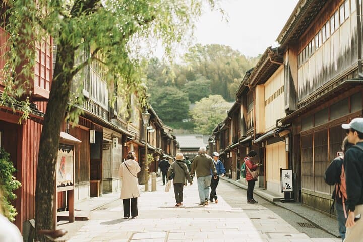 Private Walking Tour in Kanazawa with Local Guides — photo 6