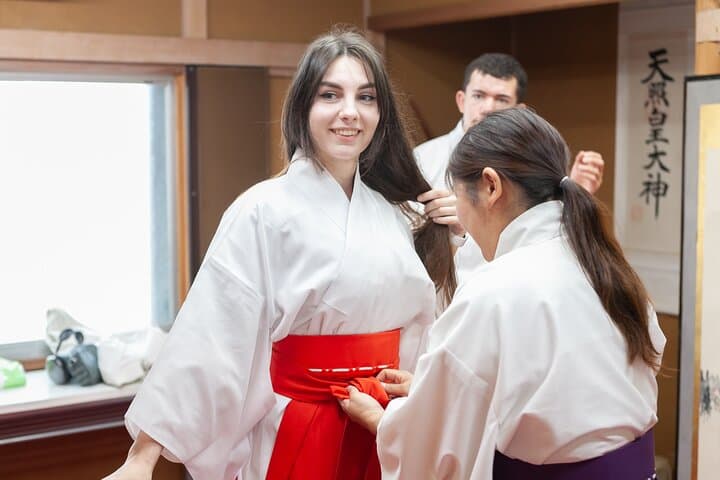 Experience Being a Shinto Priest or Shrine Maiden at NAGOYA — photo 4
