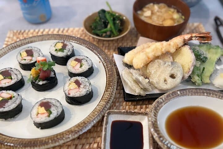 Let's make Roll sushi and Tempura at a local Tokyo home！ — photo 2