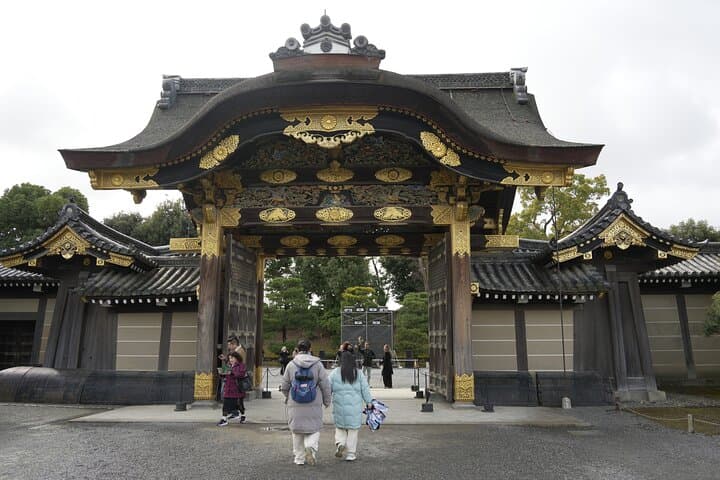 Kyoto Full-Day Bus Tour: Nijo, Arashiyama & Fushimi Inari (EN/ES) — photo 17