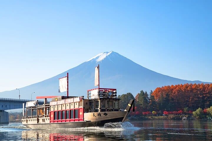 Mt Fuji Tour to Oshino, Kawaguchiko Cable Car & Matcha Experience — photo 4