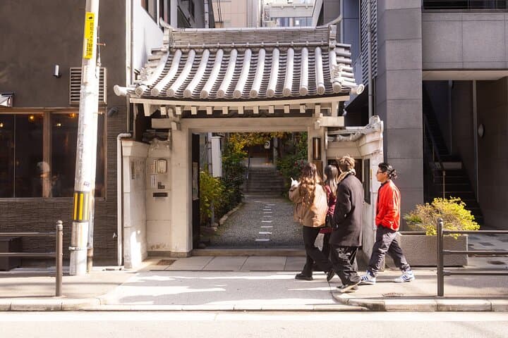Traditional Japanese Temple Calligraphy Experience — photo 6