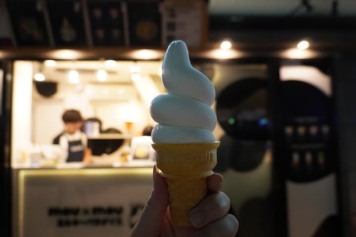 Osaka Night Foodie Tour in Namba — photo 17