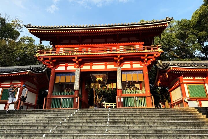 Kyoto: Yasaka Shrine, Gion & Nishiki Market Walking Tour — photo 6
