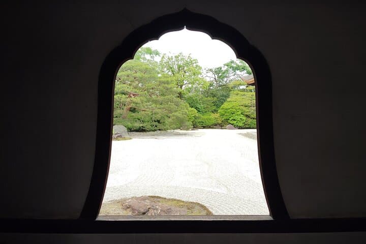 Kyoto: Zen and Art at Tranquil Kennin-ji Temple — photo 14